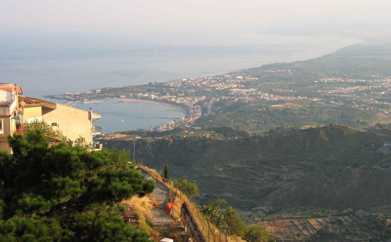 I Colori Del Sole Bed and Breakfast Fiumefreddo di Sicilia Buitenkant foto
